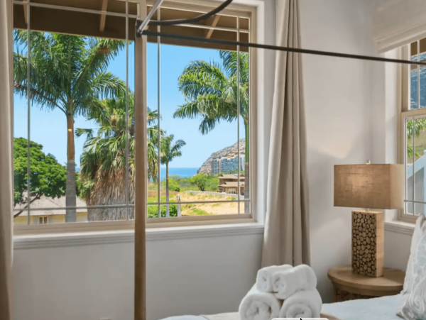 Your Dream Hawaiian Retreat Awaits in Makaha Valley - Luxury 4-Bedroom Home